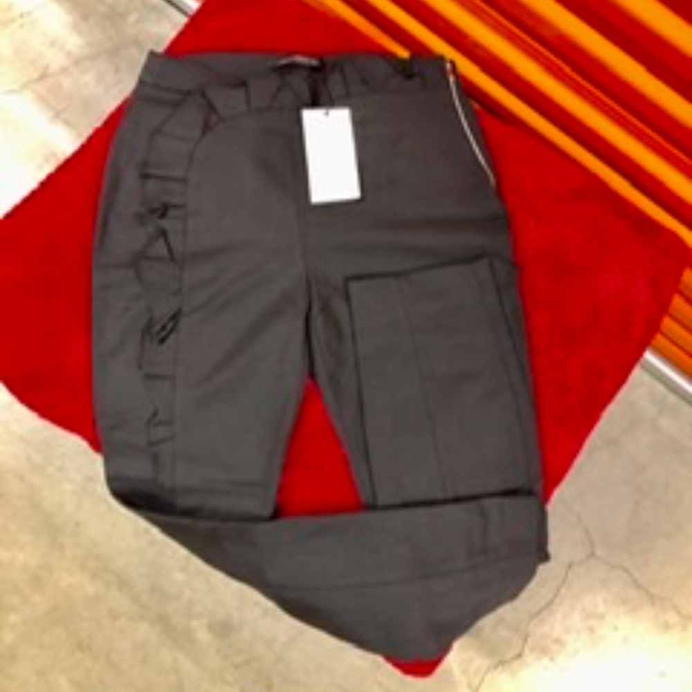 NWT ZARA Ruffle Pants, S